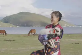 17岁藏族少女误闯镜头，如今美得颠倒众生图片