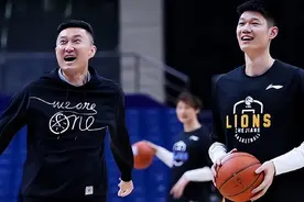 胡金秋感谢杜锋？胡金秋13年赚了多少钱？胡金秋鲜为人知的故事？图片