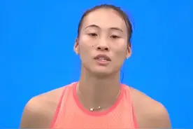 2-1！郑钦文轰6-0逆风翻盘，首胜前美网亚军，2位中国球员晋级8强图片