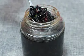 河南一大叔每天坚持吃醋泡黑豆，一年后体检，他的身体状况如何图片