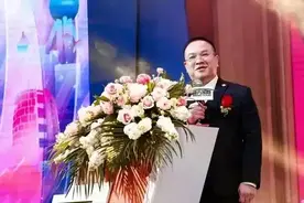 2022年，湖南富商坑惨10万百姓，卷走200亿逃到美国，后来怎样？图片