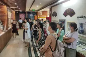 品茶饮、做香囊！城市晚报“50+少年”最新打卡→图片