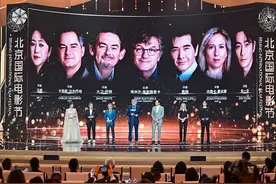 第十四届北影节闭幕，《走走停停》获“天坛奖”最佳影片图片