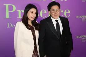 霍震霆万万没想，郭晶晶仅用一张照片，就让霍启刚站在舆论制高点图片