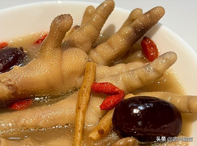 党参花胶桂圆 2026年花胶和党参红枣枸杞的作用
