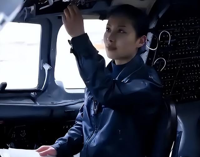 牺牲太大！王亚平曾谈及太空之旅的辛酸，落地后身体弱路都走不了