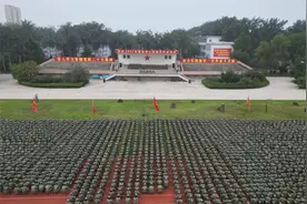奋斗强军新征程 | 场面震撼！2023年秋季入伍新兵开训图片