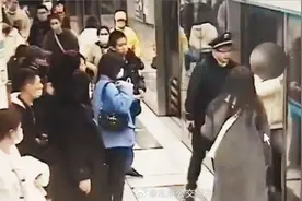 “我问为啥看我，他说看你咋地……”3人围殴男子被拘！图片