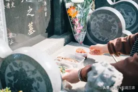 “双春闰月，莫乱上坟”，4号清明，哪些人不上坟？早看早准备图片