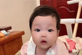 大四儿子放暑假带孙女回家，评论区亮了，真是有人欢喜有人忧图片
