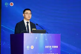 柯桥区委副书记、区长袁建：加快新一代信息技术与纺织深度融合|中国纺织工业智能制造大会图片