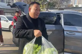 “情暖敬老院 冬日献爱心”贵州百灵河南分公司携手河南益佳康连锁走进郑州南五里堡敬老院图片