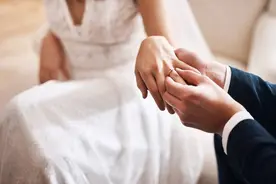 十二星座谁最容易晚婚？第一名结婚晚，反而很幸福图片