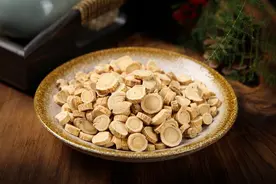 黄芪泡水，到底是升压还是降压？如何吃黄芪不上火，建议了解图片