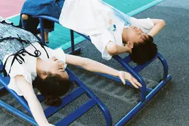 老板离婚后看上员工漂亮女友，司机提出建议，不久后跟老板结婚了图片