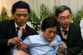 娶王文娟为妻子，痛心的是，晚年哭嚎：你们认识的我已不是我了图片