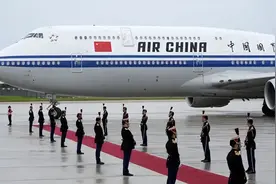 中方专机起飞，释放积极信号！美国的C形包围圈，已经支离破碎图片