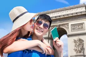20岁法国女孩来中国旅行，一个月后哭着表示：中国男人太适合嫁了图片