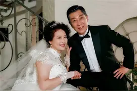 知名演员许娣：和初恋老公恩爱41年生一子，拍戏收入全都交给他图片