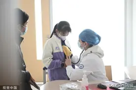 专家解答！儿童感染呼吸道疾病后如何居家护理？何时就医…图片