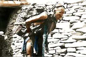 1939年的山西朔州：岱岳镇粮食堆积如山，鹅毛口矿工犹如鬼魅图片