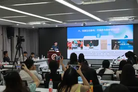 聚焦“向美而行，共创未来” 全国45所高校在渝探讨美术教育创新图片