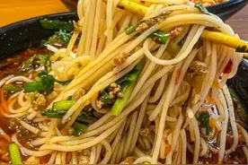 到云南玉溪吃什么？盘点20款来玉溪必打卡美食，不容错过！图片