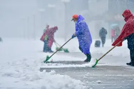 暴雪来袭！多地积雪深度已超10厘米！出行安全贴士请查收→图片