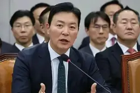 墙倒众人推：韩国第一夫人被爆偷情，绯闻对象简直是年轻版尹锡悦图片