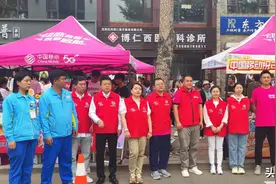 【全力“医”赴 为梦护航】沈河区万莲街道联合中国医科大学志愿者工作部开展助力中高考志愿服务活动图片