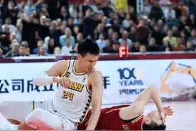 一肘15万！CBA最大罚款诞生，许钟豪遭重罚，山西队这下被坑惨了图片