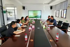 八月里走进“十月稻田”图片