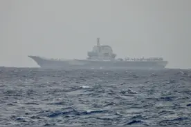 大陆航母进入台湾40海里区域，台军称可启动反击图片