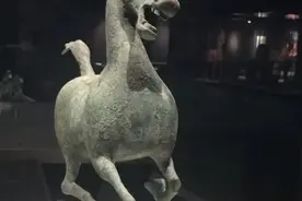 马踏飞燕的正面照，为什么很少人拍？看到正面照后忍不住哈哈大笑图片