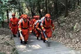 晴热高温持续！重庆多个涉林景区、展馆临时关闭、暂停开放→图片