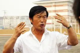 奥运教练马俊仁：因逼运动员服药跌下神坛，如今80高龄风采依旧图片