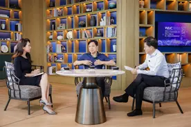 李彦宏谈AI时代未来趋势：智能体爆发的路上，可能会诞生Super APP图片