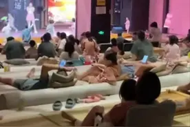 东北搓澡爆火，南方人这些年的澡白洗了？图片