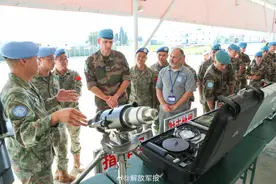 国际地雷行动日：中法维和部队进行扫雷排爆经验交流图片
