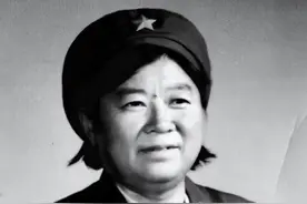 郭俊卿去世后，南京军区副司令员张明向上级请示：特招她女儿入伍图片