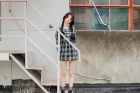 妻子说加班，误发朋友圈后撤回，调查后我发现背后的大秘密图片