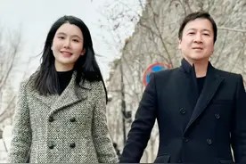 52岁赖文峰现状：娶小23岁妻子儿子已6岁，评论区都在提杨钰莹图片