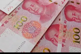 人老了，手里有个10万 8万的存款就够了，但是前提你必须要知道？图片