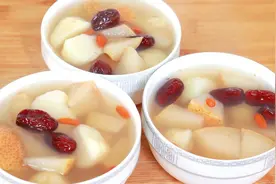 60岁阿姨，常煮荸荠梨汤喝，坚持一年后去体检，血压血脂大变样图片