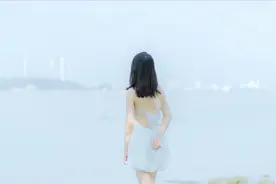 拥有清冷气质的女生都有个共性图片