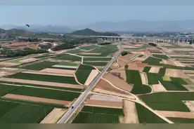 时评：农村道路“焕”新颜 修路便民暖人心图片