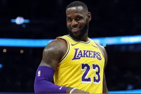 常青树！现役效力NBA时间最长8位球员，均超17年，老詹21年排第1图片