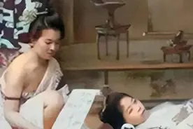 20张罕见老照片：乌克兰大妈被扒光扔街上，被拍卖的大胸女人！图片