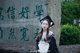 雷军同款在武汉爆火！来长江头条分享你的打卡照片图片