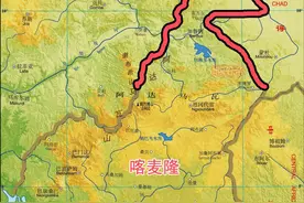 喀麦隆头上长600公里长鹿角？将尼日利亚和乍得顶得不相连图片
